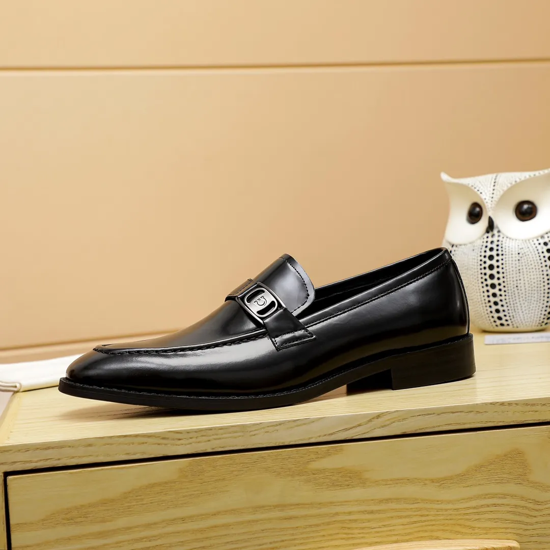Factory price 420 🔥Ferragamo's new men's casual slip-on shoes🇨🇳Official website original 1:1 mold opening, original quality💯Fine workmanship, high-end luxury☘The upper is made of imported Italian first-layer cowhide🌴🐑leather lining🍓Rubber wear-resistant and non-slip outsole, breathable and comfortable to wear🍍The first choice for high-end men🍉Black, size 38-45